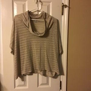 Women’s Jennifer Lopez top size Xl tan